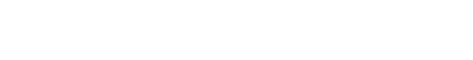 Umat Islam membagikan makanan kepada tetangganya yang beragama Hindu saat silaturahmi dalam tradisi ngejot di Banjar ...