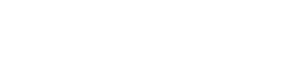 Umat Islam membagikan makanan kepada tetangganya yang beragama Hindu saat silaturahmi dalam tradisi ngejot di Banjar ...